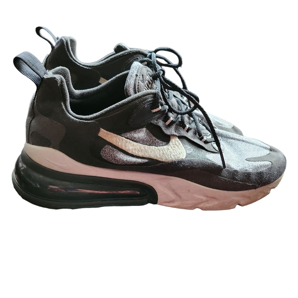 nike react 270 grey red